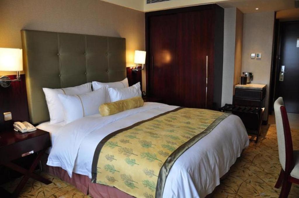 Wyndham Hotel Xian Экстерьер фото